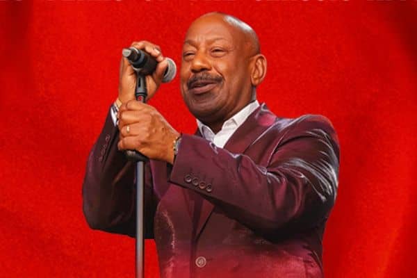Photo for Kennie Simon – Hot Chocolate: 16 Years of Hits